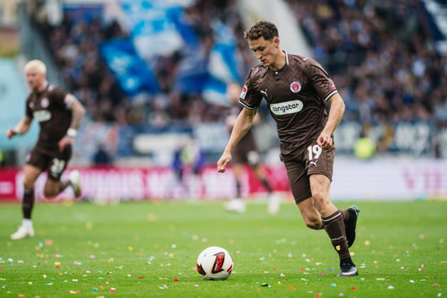 2. Bundesliga: FC St. Pauli vs. Karlsruher SC, October 11, 2026; Martijn Kaars, FC St. Pauli; 19 soccer, 2. Bundesliga, Matchday 7: FC St. Pauli vs. Karlsruher SC on October 11, 2026, at Millerntor Stadium, Hamburg. DFL regulations prohibit any use of photographs as image sequences and or quasi-video. Copyright: xBEAUTIFULxSPORTS Tonhäuserx