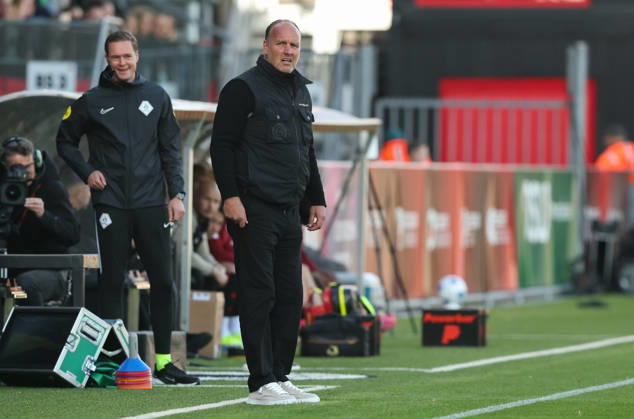 2026-10-11 Excelsior Rotterdam v FC Groningen - Dutch Eredivisie ROTTERDAM, NETHERLANDS - OCTOBER 11: Headcoach Dick Lukkien of FC Groningen looks on during the Dutch Eredivisie match between Excelsior Rotterdam and FC Groningen at Stadion Woudestein on October 11, 2026 in Rotterdam, Netherlands. Rotterdam Stadion Woudestein Netherlands Content not available for redistribution in The Netherlands directly or indirectly through any third parties. Copyright: xHansxvanxderxValkx