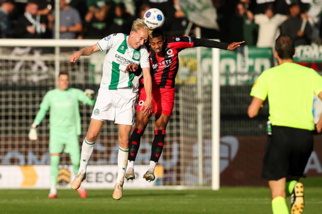 2026-10-11 Excelsior Rotterdam v FC Groningen - Dutch Eredivisie ROTTERDAM, NETHERLANDS - OCTOBER 11: Thijmen Blokzijl of FC Groningen wins the headed ball of David Garden of Excelsior Rotterdam during the Dutch Eredivisie match between Excelsior Rotterdam and FC Groningen at Stadion Woudestein on October 11, 2026 in Rotterdam, Netherlands. Rotterdam Stadion Woudestein Netherlands Content not available for redistribution in The Netherlands directly or indirectly through any third parties. Copyright: xHansxvanxderxValkx