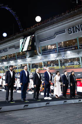 F1 - SINGAPORE GRAND PRIX 2026 DOMENICALI Stefano (ita), Chairman and CEO Formula One Group FOG, portrait, FIA representatives during the 2026 Formula 1 Singapore Grand Prix, 17th round of the 2026 Formula One World Championship, WM, Weltmeisterschaft from October 9 to 11, 2026 on the Marina Bay Street Circuit, in Singapore, Singapore - SingaporeSingapore Copyright: xDPPIx