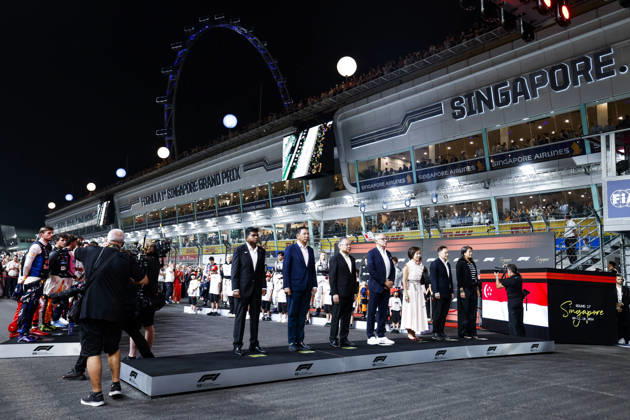 F1 - SINGAPORE GRAND PRIX 2026 DOMENICALI Stefano (ita), Chairman and CEO Formula One Group FOG, portrait, FIA representatives during the 2026 Formula 1 Singapore Grand Prix, 17th round of the 2026 Formula One World Championship, WM, Weltmeisterschaft from October 9 to 11, 2026 on the Marina Bay Street Circuit, in Singapore, Singapore - SingaporeSingapore Copyright: xDPPIx