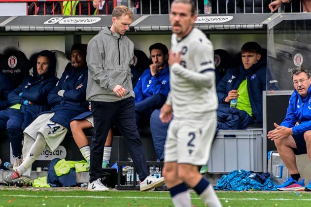 Maximilian Senft, Coach, KSC Germany, Hamburg, Millerntor Stadium, Soccer, 2. Bundesliga, FC St. Pauli, Karlsruher SC
