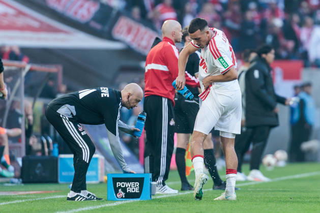 KOELN, GERMANY - OCTOBER 11: Said El Mala (1. FC Koeln, 10) having trouble, trying to cool during the Bundesliga match between 1. FC Koeln vs. Borussia Moenchengladbach at Rheinenergie-Stadion on matchday 5 of the 1. Bundesliga on October 11, 2026 in Koeln, Germany. DFL REGULATIONS PROHIBIT ANY USE OF PHOTOGRAPHS AS IMAGE SEQUENCES AND OR QUASI-VIDEO. North Rhine Westphalia Germany Copyright: xSteffiexWunderlx