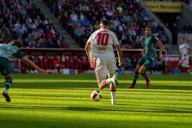 Said El Mala, midfielder, 1. FC Köln 10, during the play that led to the 2-1 goal, 1. FC Köln vs. Borussia Mönchengladbach, soccer, Bundesliga 1, Matchday 5, October 11, 2026. DFB and DFL regulations prohibit any use of photographs as image sequences and or quasi-video. Cologne, North Rhine-Westphalia, Germany Copyright: xkolbert-press MartinxWdziecznyx