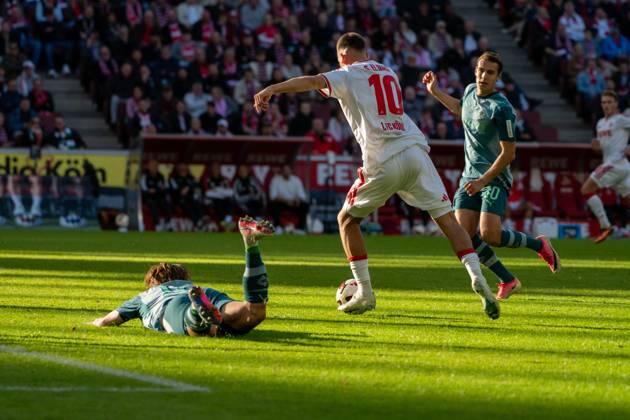 Said El Mala, midfielder, 1. FC Köln 10, during the play that led to the 2-1 goal, 1. FC Köln vs. Borussia Mönchengladbach, soccer, Bundesliga 1, Matchday 5, October 11, 2026. DFB and DFL regulations prohibit any use of photographs as image sequences and or quasi-video. Cologne, North Rhine-Westphalia, Germany Copyright: xkolbert-press MartinxWdziecznyx