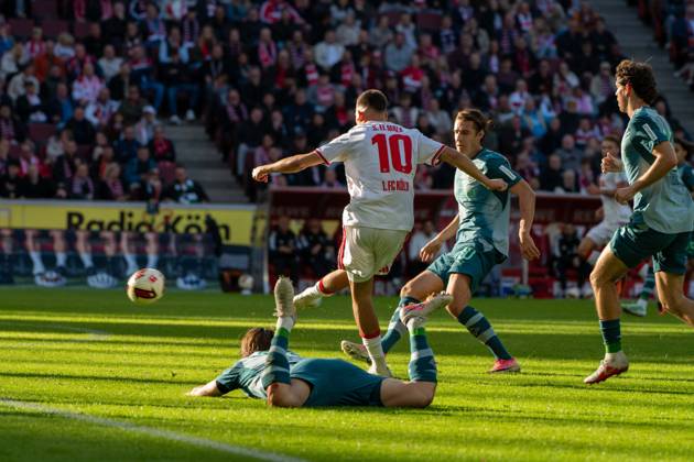 Said El Mala, midfielder, 1. FC Köln 10, during the play that led to the 2-1 goal, 1. FC Köln vs. Borussia Mönchengladbach, soccer, Bundesliga 1, Matchday 5, October 11, 2026. DFB and DFL regulations prohibit any use of photographs as image sequences and or quasi-video. Cologne, North Rhine-Westphalia, Germany Copyright: xkolbert-press MartinxWdziecznyx