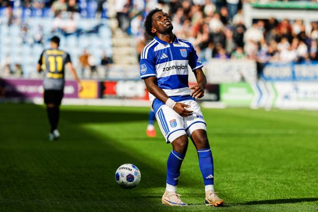 ZWOLLE - Dylan Mbayo of PEC Zwolle reacts after a missed chance during the Dutch Eredivisie match between PEC Zwolle and Cambuur at the MAC3Park stadium on October 11, 2026 in Zwolle, the Netherlands. VINCENT JANNINK ANP Eredivisie 2026 27 xVIxANPxSportx xxANPxIVx 572140882 originalFilename: 572140882