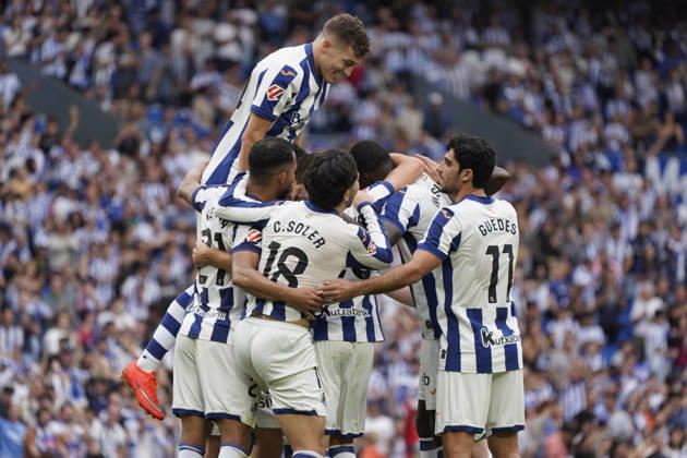 Arsen Zakharyan of Real Sociedad seen during LaLiga EA Sports 26 27 game between teams of Real Sociedad and Deportivo la Coruna (Mickael Ducint Ball Raw Images) San Sebastian Estadio Anoeta Spain Copyright: xMickaelxDucintx mickaelducint_RealSociedad_Deportivo710
