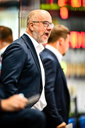 Stefan Nyman, Head Coach, Iserlohn Roosters, GER, Iserlohn Roosters vs. Grizzlys Wolfsburg, Ice Hockey, Penny DEL, Matchday 8, 2026–2027 Season, October 11, 2026, GER, Iserlohn Roosters vs. Grizzlys Wolfsburg, Ice Hockey, Penny DEL, Matchday 8, 2026–2027 Season, October 11, 2026, Iserlohn Copyright: xJonasxBrockmann Eibner-Pressefotox EP_JBN