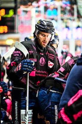 Justin Scott, Iserlohn Roosters, 20, GER, Iserlohn Roosters vs. Grizzlys Wolfsburg, Ice Hockey, Penny DEL, Matchday 8, 2026–2027 Season, October 11, 2026, GER, Iserlohn Roosters vs. Grizzlys Wolfsburg, Ice Hockey, Penny DEL, Matchday 8, 2026–2027 Season, October 11, 2026, Iserlohn Copyright: xJonasxBrockmann Eibner-Pressefotox EP_JBN