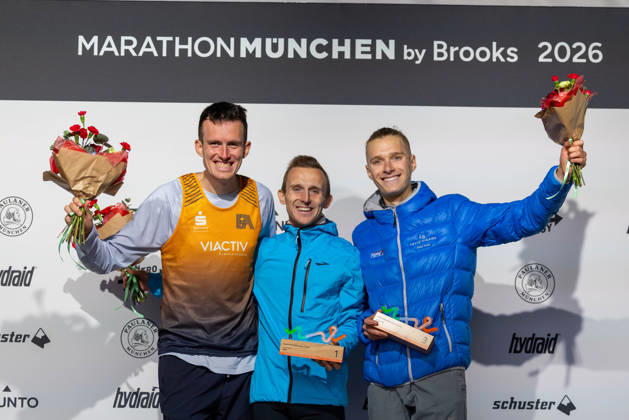 2026 Munich Marathon, Munich, October 11, 2026. The top three men, from left to right: 2nd place Niklas BUCHHOLZ (GER) Franconia Athletics, Winner Sander VERCAUTEREN (BEL) Team Brooks, 3rd place Elias KOLAR (GER) LG Telis Finanz Regensburg, beaming during the award ceremony after the 10 km race as part of the 2026 Munich Marathon, Munich, October 11, 2026 Copyright: xBEAUTIFULxSPORTS Kellererx