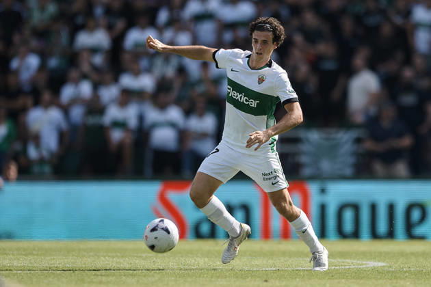 Elche CF v RC Celta de Vigo - LaLiga EA Sports ELCHE, SPAIN - OCTOBER 11: Javi Morcillo of Elche CF in action during to the LaLiga 2026 27 EA Sports match between Elche CF and RC Celta de Vigo at Manuel Martinez Valero Stadium on October 11, 2026, in Elche, Spain. (Photo by Francisco Macia Photo Players Images Magara Press) Elche Martinez Valero Stadium Spain Copyright: xFranciscoxMaciax
