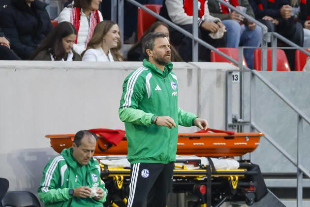 Miron Muslic, FC Schalke, Coach, Facial Expressions, Emotion, Germany, Soccer, Bundesliga 1, Matchday 5, 2026–2027, SC Freiburg vs. FC Schalke 04, October 11, 2026, Freiburg im Breisgau, Europa-Park Stadium, Germany Copyright: xGrantxHubbsx