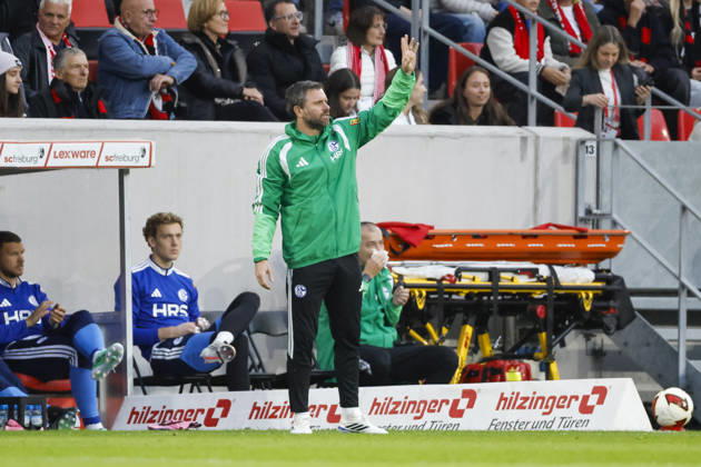 Miron Muslic, FC Schalke, Coach, Facial Expressions, Emotion, Germany, Soccer, Bundesliga 1, Matchday 5, 2026–2027, SC Freiburg vs. FC Schalke 04, October 11, 2026, Freiburg im Breisgau, Europa-Park Stadium, Germany Copyright: xGrantxHubbsx