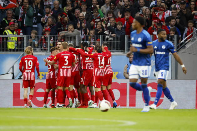 SC Freiburg celebrates Maximilian Eggestein s 1-0 goal; SC Freiburg, 08; joy, excitement, positive emotions, goal, Germany, soccer, Bundesliga 1, Matchday 5, 2026–2027, SC Freiburg vs. FC Schalke 04, October 11, 2026, Freiburg im Breisgau, Europa-Park Stadium, Germany Copyright: xGrantxHubbsx