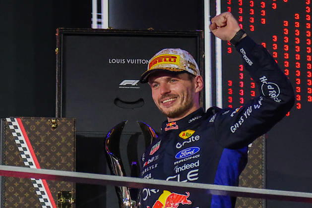 Max Verstappen wins 2026 Formula 1 Singapore Grand Prix SINGAPORE - OCT 11: Red Bull Racing driver Max Verstappen celebrates on the podium after winning the Formula 1 Singapore Grand Prix at the Marina Bay Street Circuit in Singapore on October 11, 2026. Daniel Ceng Anadolu Singapore Singapore. Editorial use only. Please get in touch for any other usage. Copyright: x2026xAnadoluxDanielxCengx
