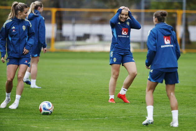 STOCKHOLM, SWEDEN 20261011 Smilla Holmberg as the women s national team trains at Bosön ahead of the upcoming World Cup playoff against Lithuania STOCKHOLM SWEDEN x60160x  Copyright: xStefanxJerrevang TTx THE WOMEN S NATIONAL TEAM TRAINS ON BOSÖN