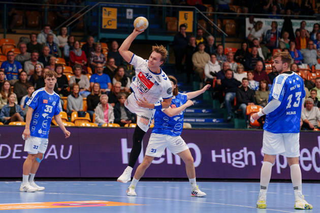 2nd Handball Bundesliga, Matchday 7: Dessau Roßlauer HV 06 vs. VfL Lübeck Schwartau; Einar Nickelsen, VfL Lübeck Schwartau, 42 on a jump shot on October 11, 2026, at the Anhalt Arena, Dessau-Roßlau, Saxony-Anhalt, Dessau-Roßlau, Anhalt Arena, Saxony-Anhalt, Germany