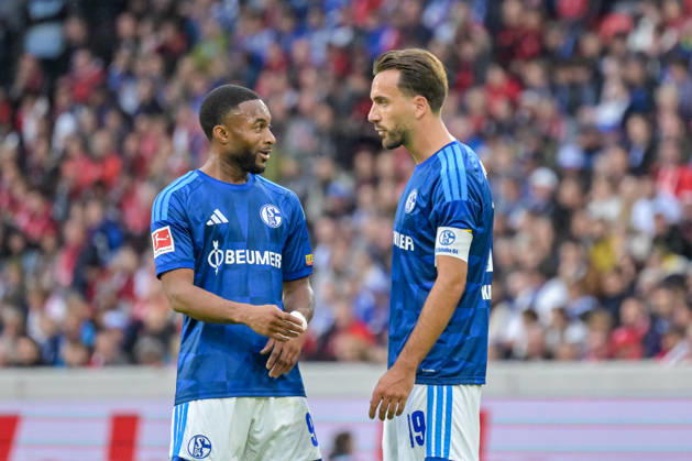 Moussa Sylla (FC Schalke 04, 09) and Kenan Karaman (FC Schalke 04, 19) are talking to each other. GER, SC Freiburg vs. Schalke 04, soccer, Bundesliga, Matchday 5, 2026–2027 season, October 11, 2026 DFL and DFB regulations prohibit any use of photographs as image sequences and or quasi-video GER, SC Freiburg vs. Schalke 04, soccer, Bundesliga, Matchday 5, 2026–2027 season, October 11, 2026, Freiburg Copyright: xEibner-Pressefotox EP_THS
