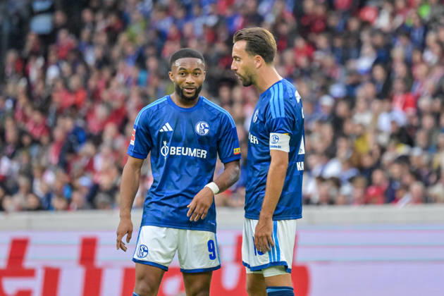 Moussa Sylla (FC Schalke 04, 09) and Kenan Karaman (FC Schalke 04, 19) are talking to each other. GER, SC Freiburg vs. Schalke 04, soccer, Bundesliga, Matchday 5, 2026–2027 season, October 11, 2026 DFL and DFB regulations prohibit any use of photographs as image sequences and or quasi-video GER, SC Freiburg vs. Schalke 04, soccer, Bundesliga, Matchday 5, 2026–2027 season, October 11, 2026, Freiburg Copyright: xEibner-Pressefotox EP_THS