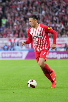 1 Bundesliga: SC Freiburg vs. FC Schalke 04, October 11, 2026; Derry Scherhant (SC Freiburg), 7 on the ball; 1 Bundesliga: SC Freiburg vs. FC Schalke 04, Europa-Park Stadium, October 11, 2026 DFB and DFL regulations prohibit any use of photographs as image sequences and or quasi-video. Copyright: xBEAUTIFULxSPORTS Boscox