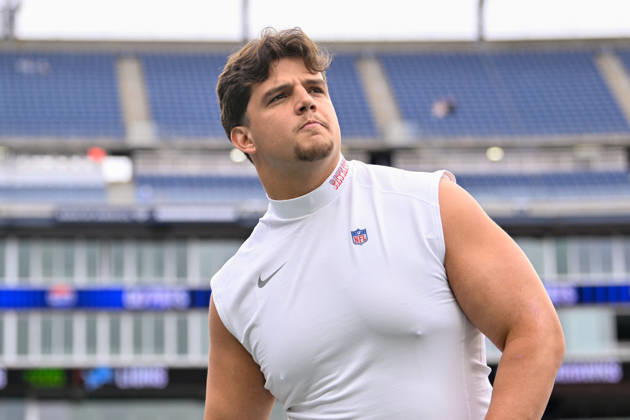 Oct 11, 2026; Foxborough, MA, USA; New England Patriots offensive tackle Will Campbell (66) warms up before a game against the Las Vegas Raiders at Gillette Stadium. Mandatory Credit: -Cal Media NFL, American Football Herren, USA 2026: Raiders Vs Patriots OCT 11  - ZUMAc04_ 20261011_zma_c04_023 Copyright: xEricxCanhax