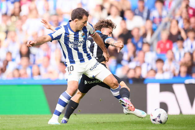October 11, 2026, San Sebastian, Guipuzcoa, Spain: Mikel Oyarzabal of Real Sociedad competes for the ball with Mario Soriano of RC Deportivo de A Coruna during the LaLiga EA Sports match between Real Sociedad and RC Deportivo de A Coruna at Anoeta on October 11, 2026, in San Sebastian, Spain. San Sebastian Spain - ZUMAa181 20261011_zaa_a181_136 Copyright: xRicardoxLarreinax