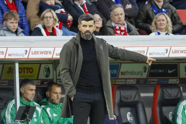 Miron Muslic, FC Schalke, Coach, Facial Expressions, Emotion, Germany, Soccer, Bundesliga 1, Matchday 5, 2026–2027, SC Freiburg vs. FC Schalke 04, October 11, 2026, Freiburg im Breisgau, Europa-Park Stadium, Germany Copyright: xGrantxHubbsx