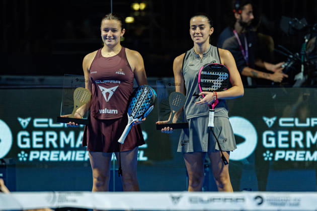 DÜSSELDORF, GERMANY - 11 OCTOBER 2026: Image shows the victory celebration of Martina Calvo (ESP) and Claudia Fernandez Sanchez (ESP) during CUPRA Germany Premier Padel P2 2026 Day 8: Finals at CASTELLO Düsseldorf on 11 10 2026 in Düsseldorf, Germany. Germany Copyright: xFröhlichxPascalx