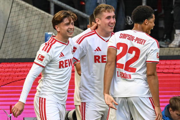Isak Johannesson (Cologne 8) celebrates with Mikey Moore (Cologne 47) and Jahmai Simpson Pusey (Cologne 22) after scoring the 1-0 goal on November 10, 2026 ¢ Soccer ¢ 1. FC Cologne vs. Borussia Mönchengladbach, RheinEnergieStadion, Cologne, DFB DFL REGULATIONS PROHIBIT ANY USE OF PHOTOGRAPHS AS IMAGE SEQUENCES AND OR QUASI-VIDEO NRW Germany Copyright: xpepphotox xHorstxMauelshagenx pep00321, pep_20261011_hm