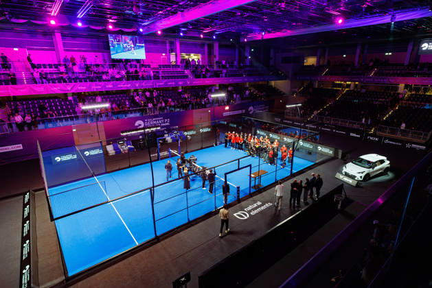 DÜSSELDORF, GERMANY - 11 OCTOBER 2026: Image shows award ceremony with the Ball crew and workers during CUPRA Germany Premier Padel P2 2026 Day 8: Finals at CASTELLO Düsseldorf on 11 10 2026 in Düsseldorf, Germany. Germany Copyright: xFröhlichxPascalx
