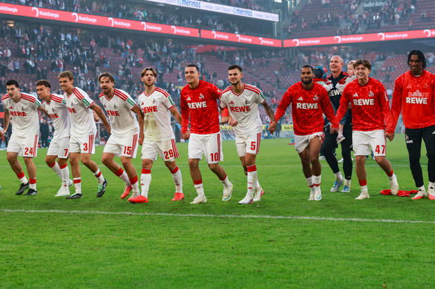 Bundesliga 1, Matchday 26, 27: 1. FC Köln vs. Borussia Mönchengladbach on October 11, 2026, at the RheinEnergieSTADION in Cologne. Celebrations and joy over the derby victory, including Luka Lochoshvili (Cologne 24), Luca Waldschmidt (Cologne) 7, Borna Sosa (Cologne) 3, Imad Rondic (Cologne) 15, Jan Thielmann (Cologne) 29, Said El Mala (Cologne) 10, Tom Krauß (Cologne) 5, Mikey Moore (Cologne) 47 MH