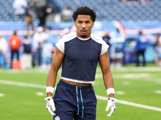 Oct 11, 2026; Nashville, TN, USA; Tennessee Titans cornerback Micah Robinson (21) warms up prior to the NFL, American Football Herren, USA regular season game between the Houston Texans and Tennessee Titans at Nissan Stadium. Mandatory Credit: -Cal Media NFL 2026: Texans Vs Titans OCT 11  - ZUMAc04_ 20261011_zma_c04_030 Copyright: xStephenxFurstx