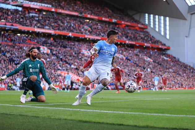 Liverpool gegen Manchester City, 11. Oktober 2026, Premier League, Liverpool gegen Manchester City, Enzo Fernández von Manchester City, Foto: Simon Stacpoole, Abseits, Liverpool, Großbritannien Copyright: xSimonxStacpoolexOffside