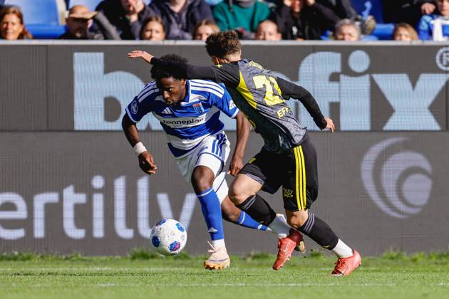 ZWOLLE , 11-10-2026 , MAC3park stadion , season 2026 2027 , Dutch Eredivisie football , match between PEC Zwolle and SC Cambuur , picture shows PEC Zwolle player Dylan Mbayo, SC Cambuur player Lucas Jetten PEC - Cambuur  x208178446x Copyright:
