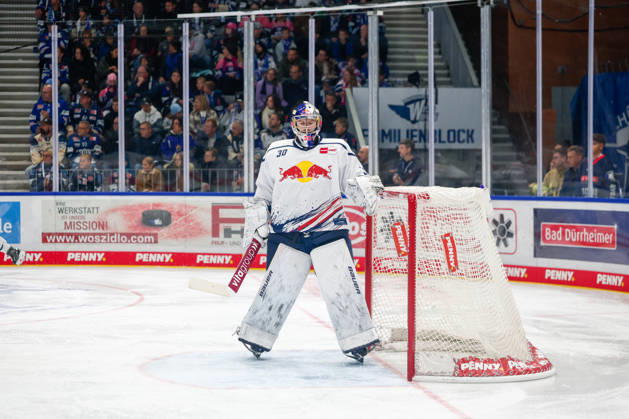 Antoine Bibeau, EHC Red Bull Munich, 30, GER, Schwenninger Wild Wings vs. EHC Red Bull Munich, Ice Hockey, PENNY DEL, Matchday 8, 2026–2027 Season, October 11, 2026, GER, Schwenninger Wild Wings vs. EHC Red Bull Munich, Ice Hockey, PENNY DEL, Matchday 8, 2026–2027 Season, October 11, 2026, Schwenningen Copyright: xEibner-Pressefoto KirstenxJaegerx