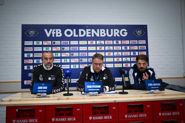 October 11, 2026, GER, Soccer, Regionalliga Nord, Matchday 13, 2026–2027 Season, Oldenburg, Marschwegstadion, VfB Oldenburg vs. BSV Kickers Emden Post-match press conference: Dario FOSSI, VfB Oldenburg Head Coach; Fabian SPECKMANN, VfB Oldenburg Media Officer; Björn LINDEMANN, BSV Kickers Emden Head Coach; Oldenburg; Marschweg Stadium; Lower Saxony; Germany Copyright: xnordphotoxGmbHx xRojahnx
