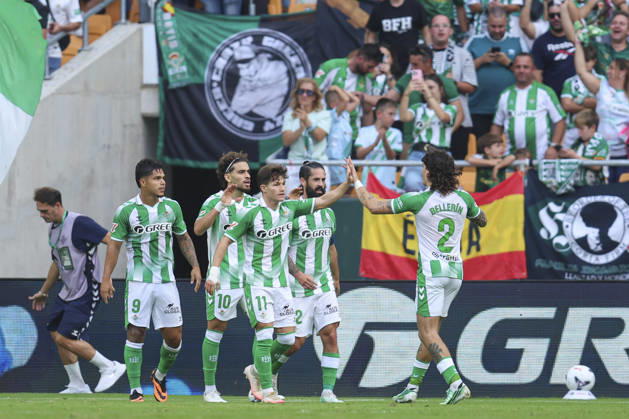 ESP: Real Betis - CA Osasuna. La Liga EA Sports. Matchday 8. Abde Ezzalzouli of Real Betis during the La Liga EA Sports match between Real Betis and CA Osasuna played at La Cartuja Stadium on Oct 11, 2026 in Sevilla, Spain. kpng Copyright: xAntonioxPozox xPRESSINPHOTOx AP_2627_BET_OSA_015
