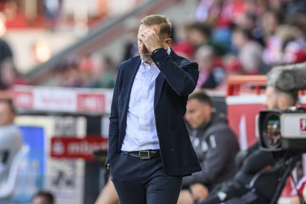 In the photo, from left: Mauro Lustrinelli, Union Berlin coach, looking sad, depressed, and angry; GER, Berlin, soccer, 1. FC Union Berlin vs. SV Elversberg, at the Alte Försterei, October 10, 2026, DFB and DFL regulations prohibit any use of photographs as image sequences and or quasi-video, Copyright: HMBxMedia UwexKoch