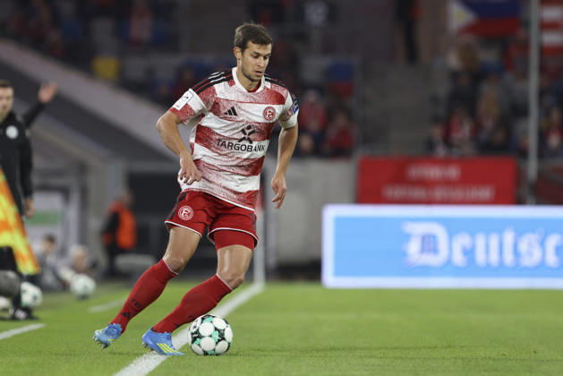 Tim Oberdorf of Fortuna Düsseldorf in action, on the ball, making a solo play during the 3. Liga match between Fortuna Düsseldorf and SC Verl at the Merkur Spiel Arena on October 11, 2026, in Düsseldorf, Germany. Photo by Oliver Kaelke, DeFodi Images. Tim Oberdorf of Fortuna Düsseldorf controls the ball during the 3. Liga match between Fortuna Düsseldorf and SC Verl at Merkur Spiel Arena on October 11, 2026 in Düsseldorf, Germany. Photo by Oliver Kaelke, DeFodi Images. DFB and DFL regulations prohibit any use of photographs as image sequences and or quasi-video. Photo by Oliver Kaelke, DeFodi Images.