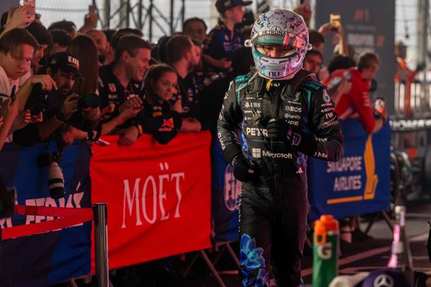 October 11, 2026, Singapore, Singapore: Andrea Kimi Antonelli (ITA) (Mercedes-AMG Petronas F1 Team) in parc fermo after the race of the Formula 1 Singapore Grand Prix 2026 at the Marina Bay Street Circuit. F1 2026: (Race) Singapore Grand Prix In Singapore, Singapore - 11 Oct 2026  - ZUMAs197 20261011_aaa_s197_120 Copyright: xLucaxMartinix