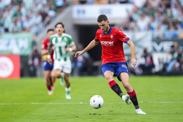 October 11, 2026, Sevilla, Sevilla, Spain: Raul Garcia of CA Osasuna in action during the Spanish league, LaLiga EA Sports, football match played between Real Betis and CA Osasuna at La Cartuja stadium on October 11, 2026, in Sevilla, Spain. Real Betis V CA Osasuna - LaLiga EA Sports - ZUMAa181 20261011_zaa_a181_251 Copyright: xJoaquinxCorcherox