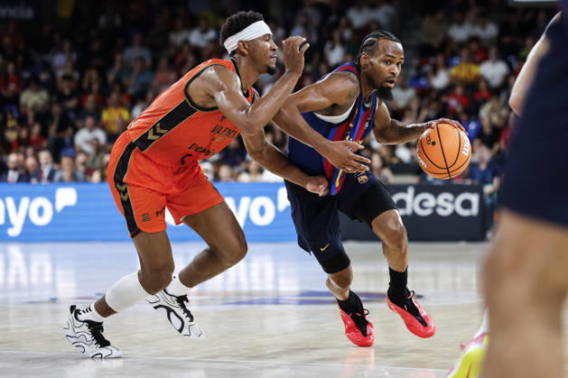 October 11, 2026, Barcelona, Barcelona, Spain: Kevin Paunter of FC Barcelona, Barca and Kameron Taylor of Valencia Basket in action during the Spanish League, Liga ACB Endesa, basketball match played between FC Barcelona and Valencia Basket at Palau Blaugrana on October 11, 2026 in Barcelona, Spain. FC Barcelona V Valencia Basket - Liga ACB Endesa - ZUMAa181 20261011_zaa_a181_268 Copyright: xJavierxBorregox