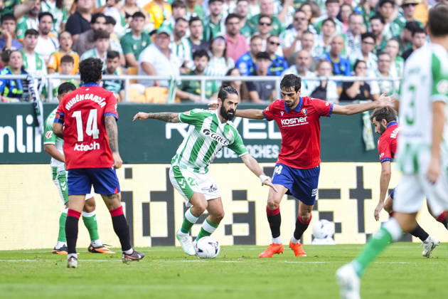 October 11, 2026, Sevilla, Sevilla, Spain: Francisco Alarcon Isco of Real Betis Balompie and Alejandro Catena of CA Osasuna in action during the Spanish league, LaLiga EA Sports, football match played between Real Betis and CA Osasuna at La Cartuja stadium on October 11, 2026, in Sevilla, Spain. Sevilla Spain - ZUMAa181 20261011_zaa_a181_204 Copyright: xJoaquinxCorcherox