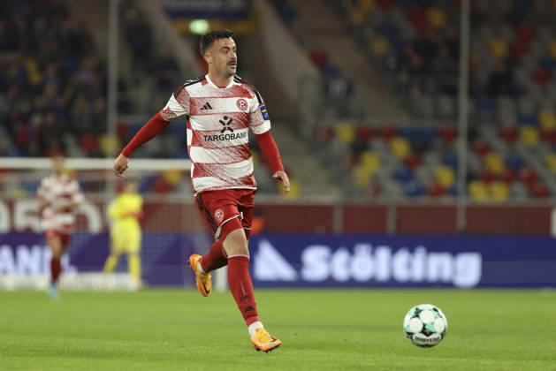 Philipp Foerster of Fortuna Düsseldorf in action, on the ball, making a solo play during the 3. Liga match between Fortuna Düsseldorf and SC Verl at the Merkur Spiel Arena on October 11, 2026, in Düsseldorf, Germany. Photo by Oliver Kaelke, DeFodi Images. Philipp Foerster of Fortuna Düsseldorf controls the ball during the 3. Liga match between Fortuna Düsseldorf and SC Verl at Merkur Spiel Arena on October 11, 2026 in Düsseldorf, Germany. Photo by Oliver Kaelke, DeFodi Images. DFB and DFL regulations prohibit any use of photographs as image sequences and or quasi-video. Photo by Oliver Kaelke, DeFodi Images.