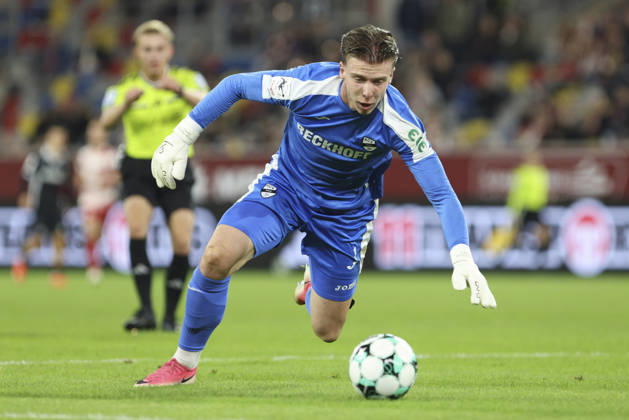 Goalkeeper Timo Schlieck of SC Verl in action, on the ball, making a solo play during the 3. Liga match between Fortuna Düsseldorf and SC Verl at the Merkur Spiel Arena on October 11, 2026, in Düsseldorf, Germany. Photo by Oliver Kaelke, DeFodi Images. Goalkeeper Timo Schlieck of SC Verl controls the ball during the 3. Liga match between Fortuna Düsseldorf and SC Verl at Merkur Spiel Arena on October 11, 2026 in Düsseldorf, Germany. Photo by Oliver Kaelke, DeFodi Images. DFB and DFL regulations prohibit any use of photographs as image sequences and or quasi-video. Photo by Oliver Kaelke, DeFodi Images.