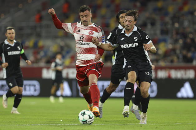 Philipp Foerster of Fortuna Düsseldorf and Noah Koenig of SC Verl battle for the ball during the 3. Liga match between Fortuna Düsseldorf and SC Verl at Merkur Spiel Arena on October 11, 2026, in Düsseldorf, Germany. Photo by Oliver Kaelke, DeFodi Images. Philipp Foerster of Fortuna Düsseldorf and Noah Koenig of SC Verl battle for the ball during the 3. Liga match between Fortuna Düsseldorf and SC Verl at Merkur Spiel Arena on October 11, 2026 in Düsseldorf, Germany. Photo by Oliver Kaelke, DeFodi Images. DFB and DFL regulations prohibit any use of photographs as image sequences and or quasi-video. Photo by Oliver Kaelke, DeFodi Images.