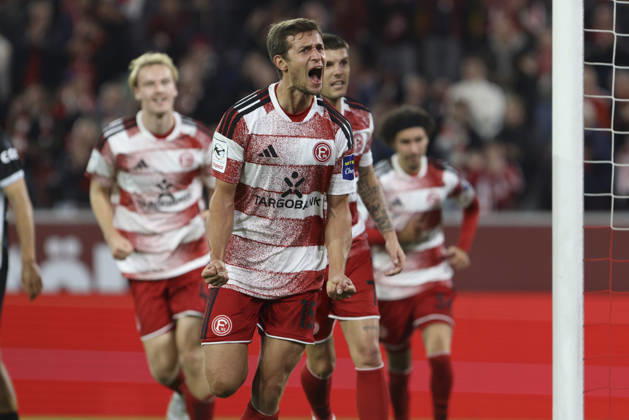 Tim Oberdorf of Fortuna Düsseldorf celebrates his goal, which made the score 1–0, during the 3. Liga match between Fortuna Düsseldorf and SC Verl at the Merkur Spiel Arena on October 11, 2026, in Düsseldorf, Germany. Photo by Oliver Kaelke, DeFodi Images. Tim Oberdorf of Fortuna Düsseldorf celebrates after scoring his team’s first goal during the 3. Liga match between Fortuna Düsseldorf and SC Verl at Merkur Spiel Arena on October 11, 2026 in Düsseldorf, Germany. Photo by Oliver Kaelke, DeFodi Images. DFB and DFL regulations prohibit any use of photographs as image sequences and or quasi-video. Photo by Oliver Kaelke, DeFodi Images.