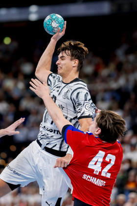 Kiel, October 11, 2026; Handball, 2026–27 Bundesliga 1, THW Kiel vs. Handball Club Hamburg; Julian Köster (THW Kiel), 7; Jan Christian Schmidt (HC Hamburg), 42