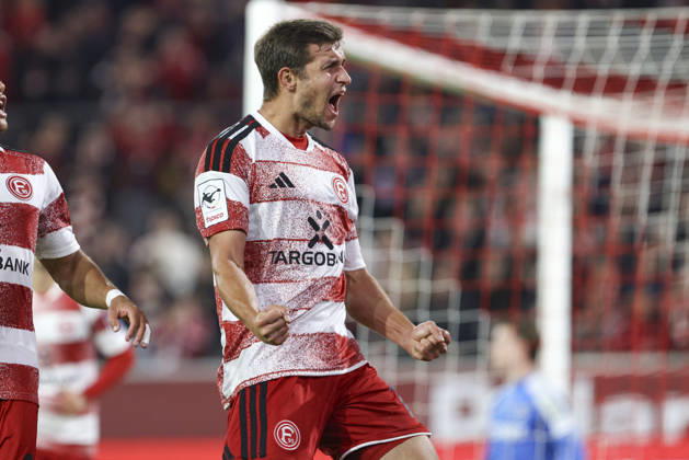 Tim Oberdorf of Fortuna Düsseldorf celebrates his goal, which made the score 1–0, during the 3. Liga match between Fortuna Düsseldorf and SC Verl at the Merkur Spiel Arena on October 11, 2026, in Düsseldorf, Germany. Photo by Oliver Kaelke, DeFodi Images. Tim Oberdorf of Fortuna Düsseldorf celebrates after scoring his team’s first goal during the 3. Liga match between Fortuna Düsseldorf and SC Verl at Merkur Spiel Arena on October 11, 2026 in Düsseldorf, Germany. Photo by Oliver Kaelke, DeFodi Images. DFB and DFL regulations prohibit any use of photographs as image sequences and or quasi-video. Photo by Oliver Kaelke, DeFodi Images.